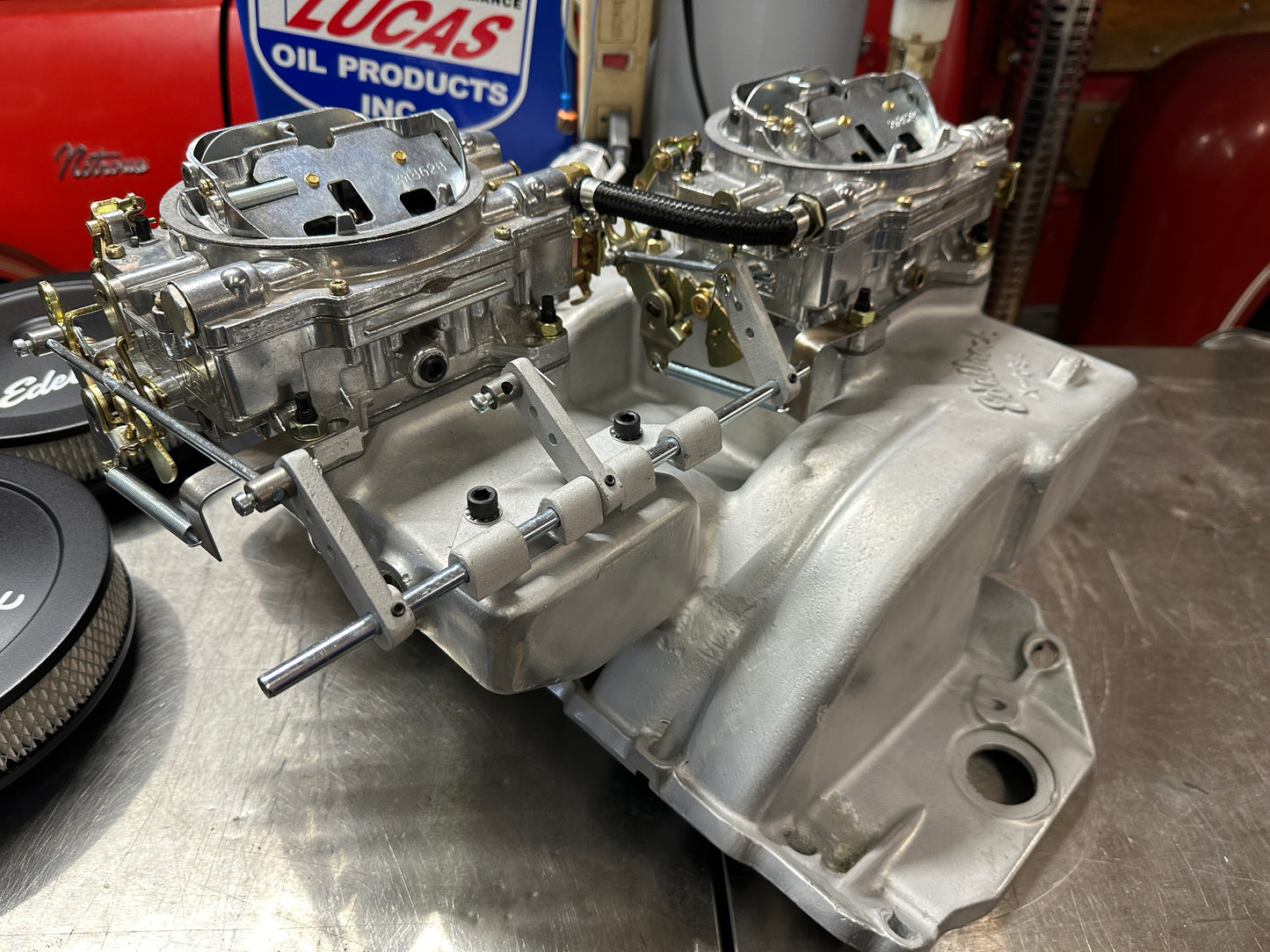 Cross-ram for a Big Block Chevy